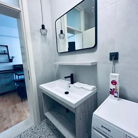 Apartment Clouds Ciovo - 20 Meters From Copacabana