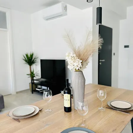 Clouds Ciovo - 20 Meters From Copacabana *