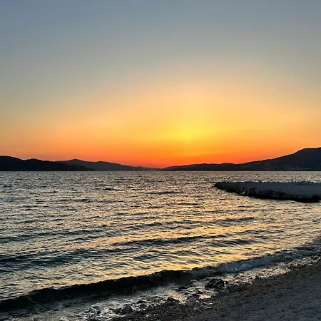 Clouds Ciovo - 20 Meters From Copacabana *