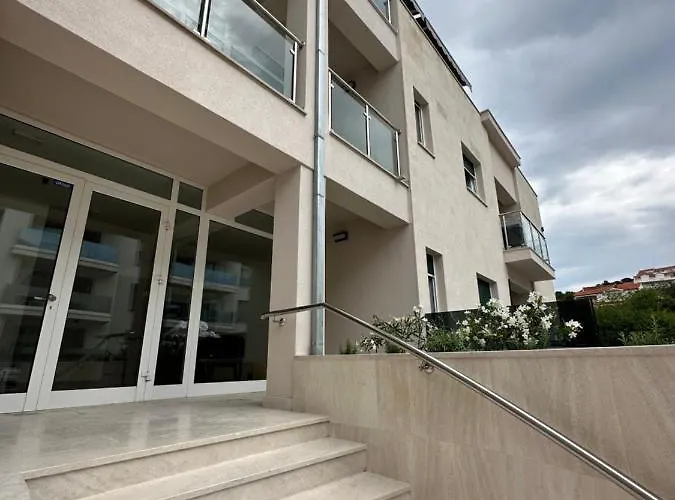 Clouds Ciovo - 20 Meters From Copacabana *