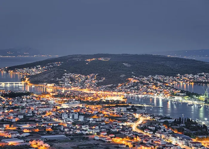 Clouds Ciovo - 20 Meters From Copacabana Apartment Trogir