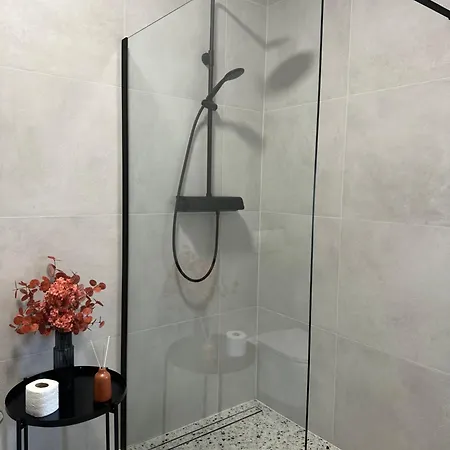 Clouds Ciovo - 20 Meters From Copacabana Διαμέρισμα Τρογκίρ